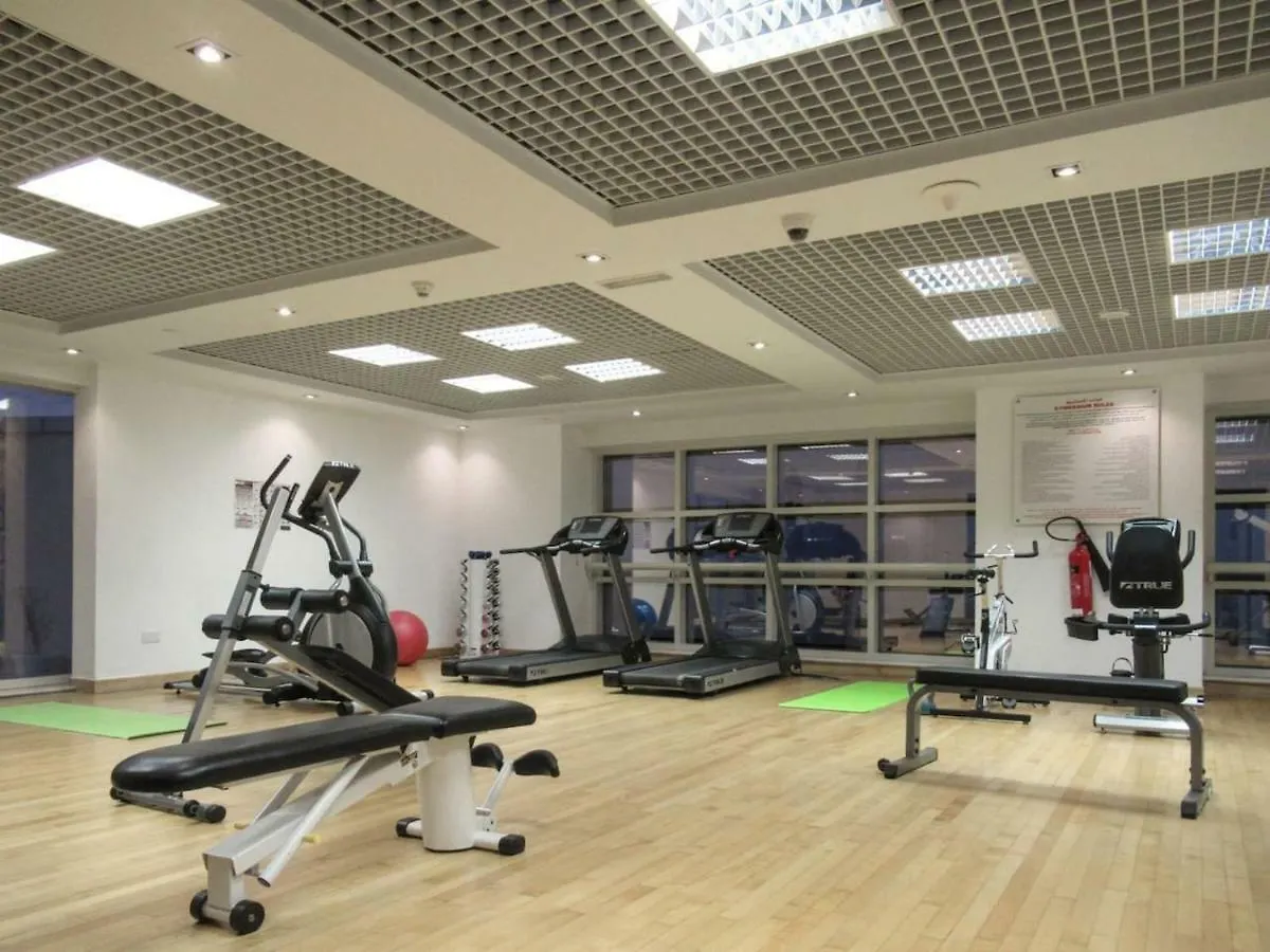 Frank Porter - Goldcrest Executive Apartment Dubai